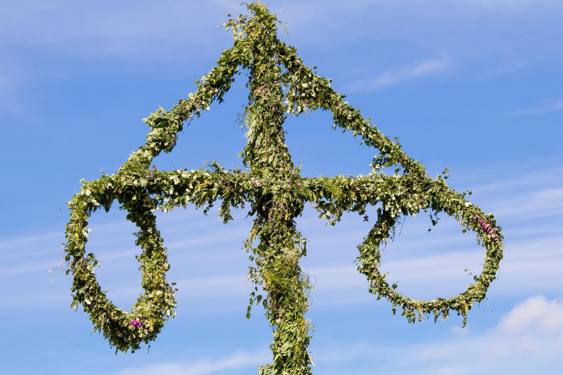 Toppen av en midsommarstång