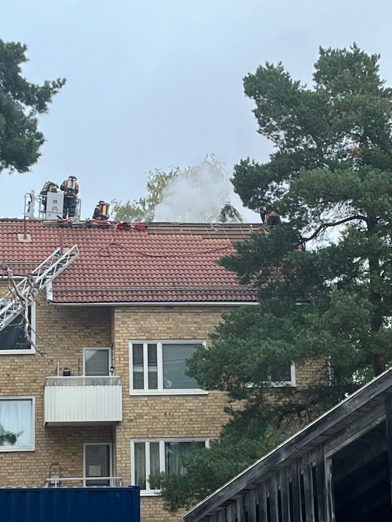 Brand på övre plan på Hästhagsvägen
